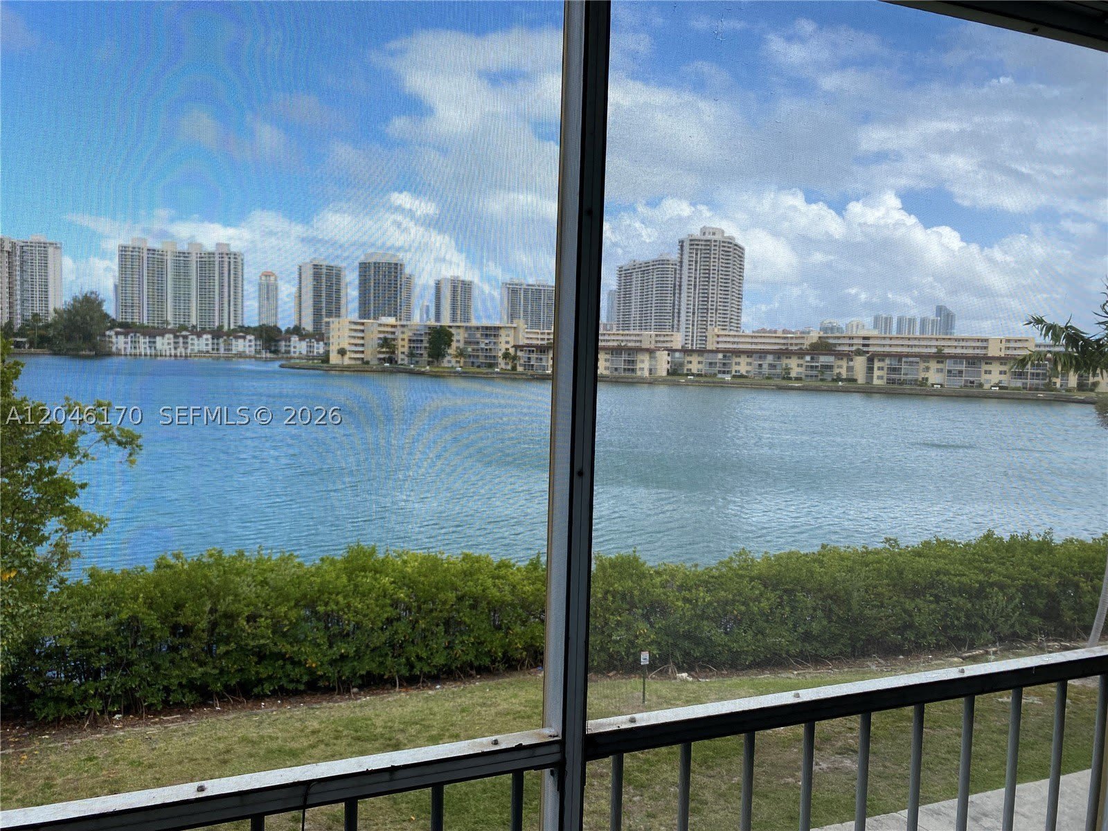 2861 Leonard Dr – photo 1