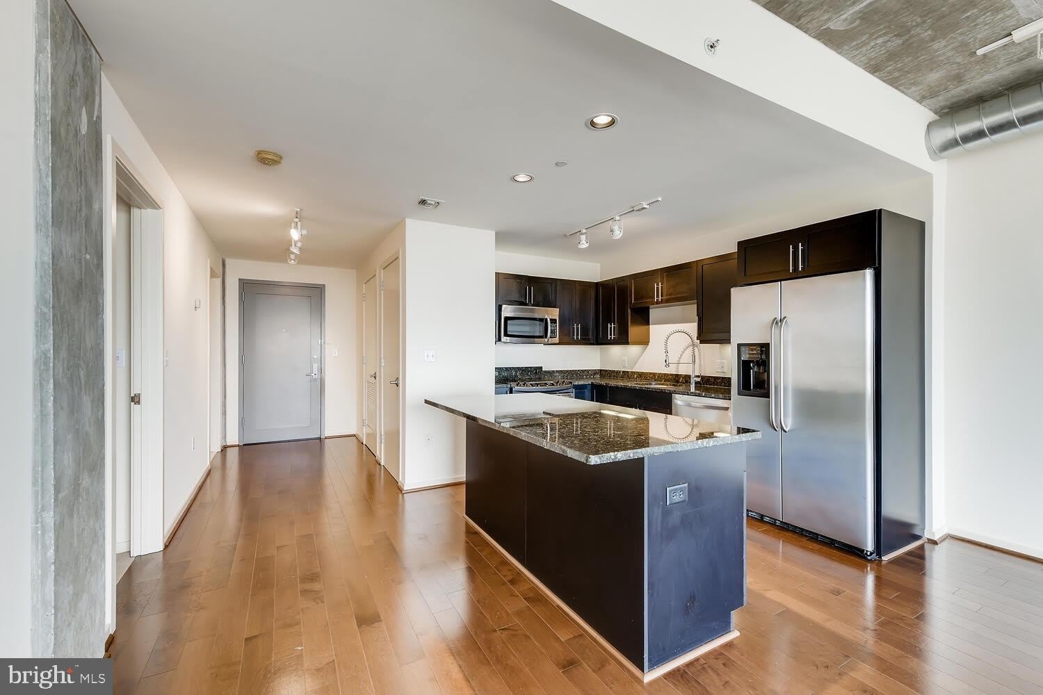 1200 STEUART Street – photo 5