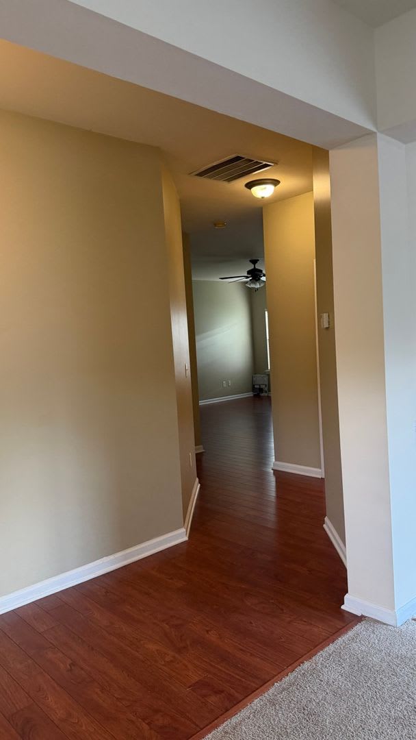 Spacious 4BR House in Greer – photo 3