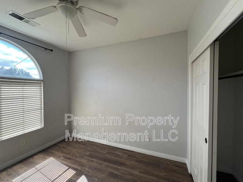 1003 Duxbury Court – photo 2