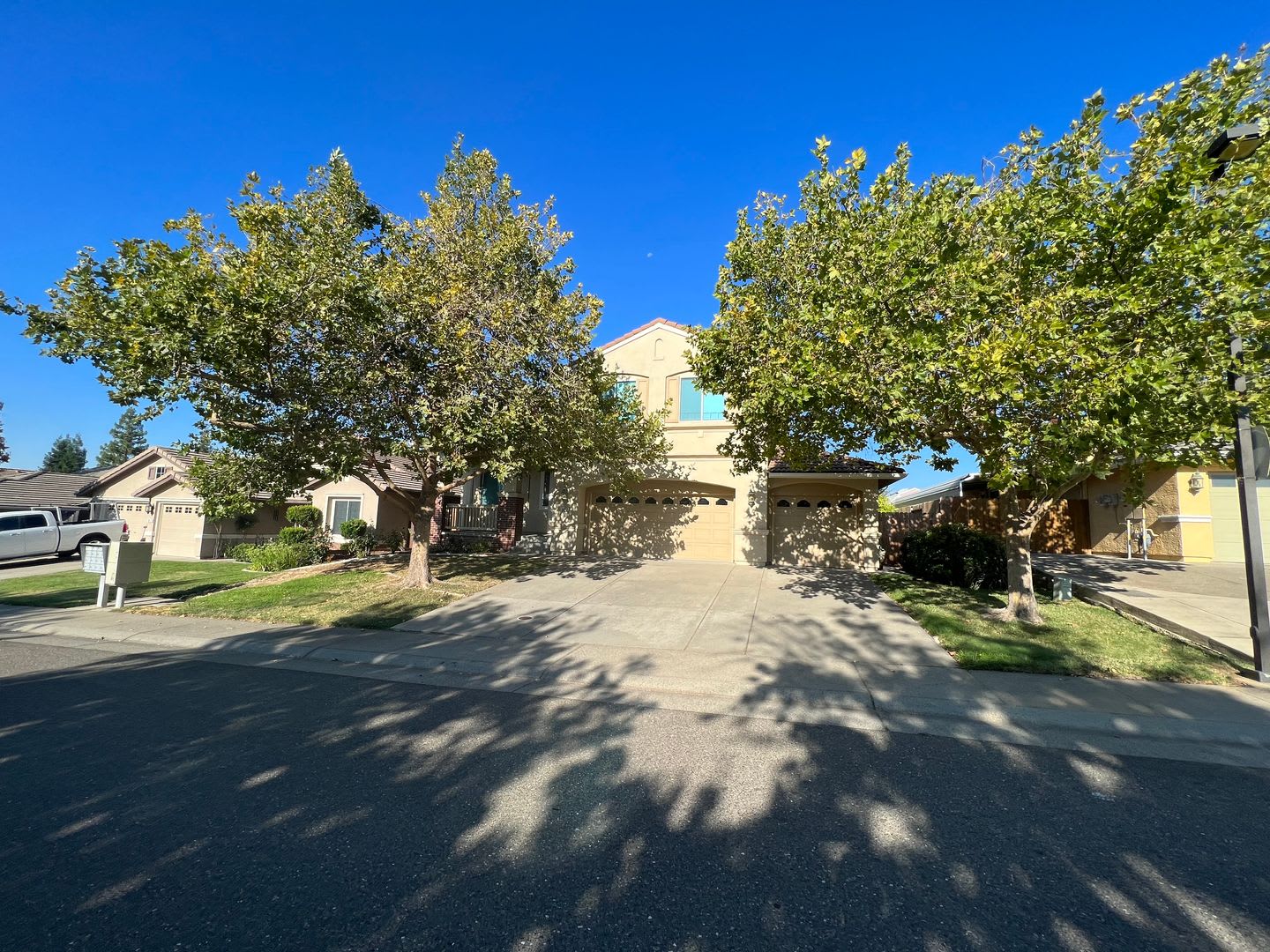 Spacious 4 Bedroom Folsom Home Near Top Schools in Highly Desirable Broadstone Community – photo 1