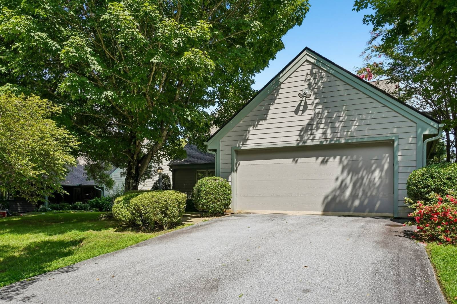 104 Highview Ln – photo 2