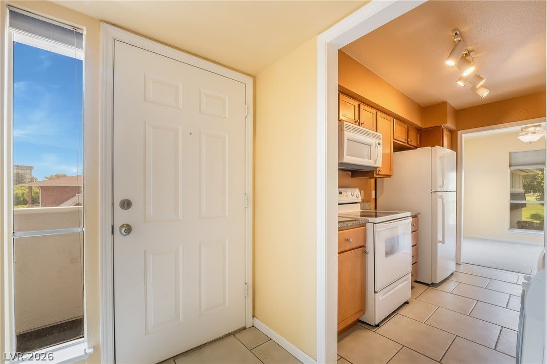 2843 Geary Place – photo 3