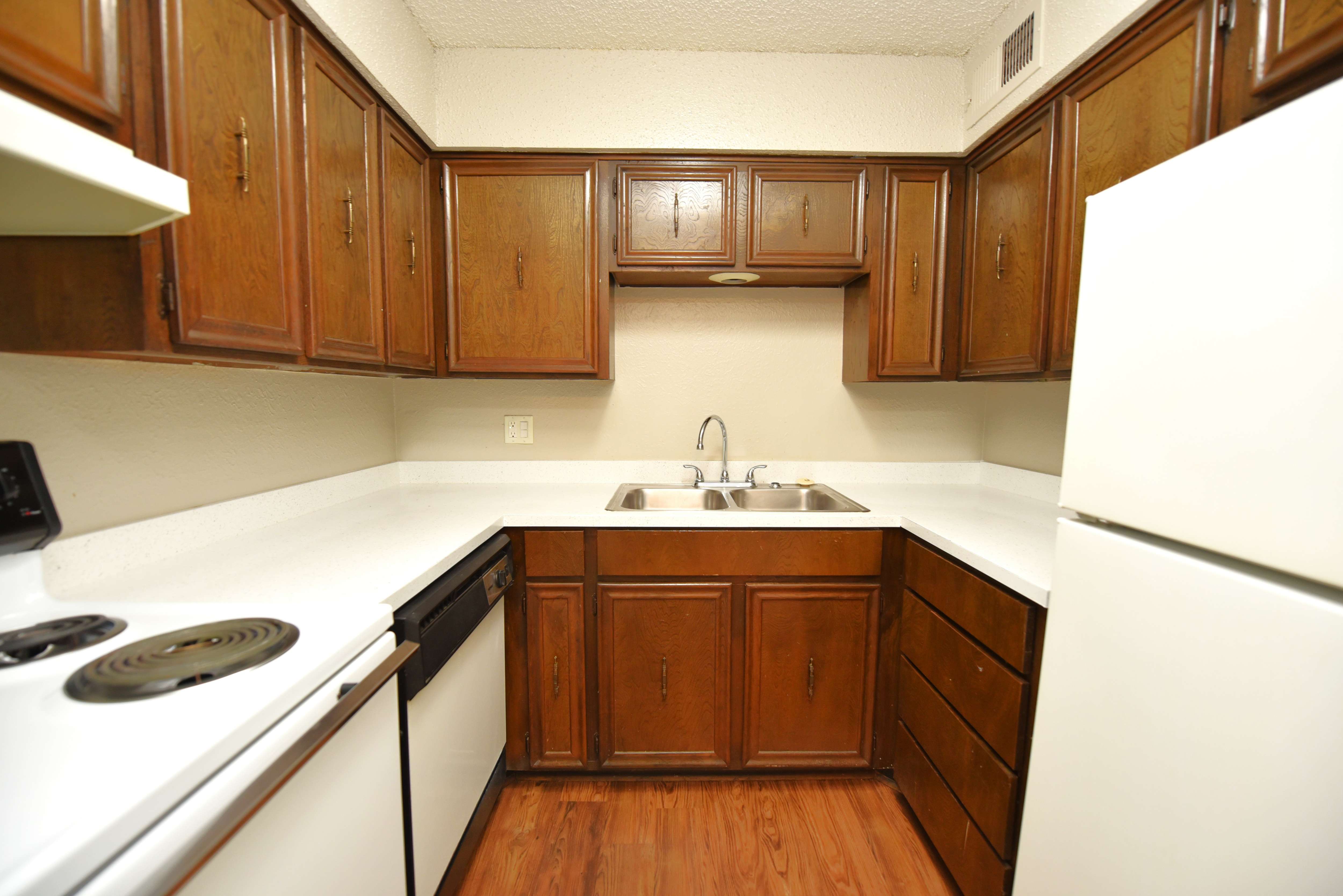 3 Bed 1 Bath Home In Mwc Country Estates Subdivision – photo 2