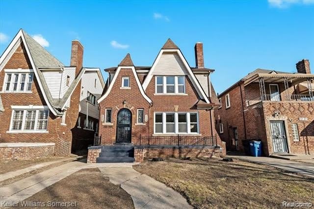 17178 Roselawn Street – photo 1