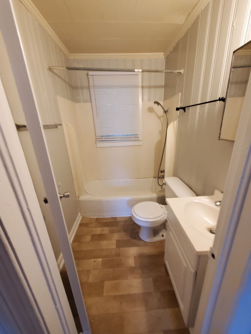 114 NE. Glenn Avenue – photo 4