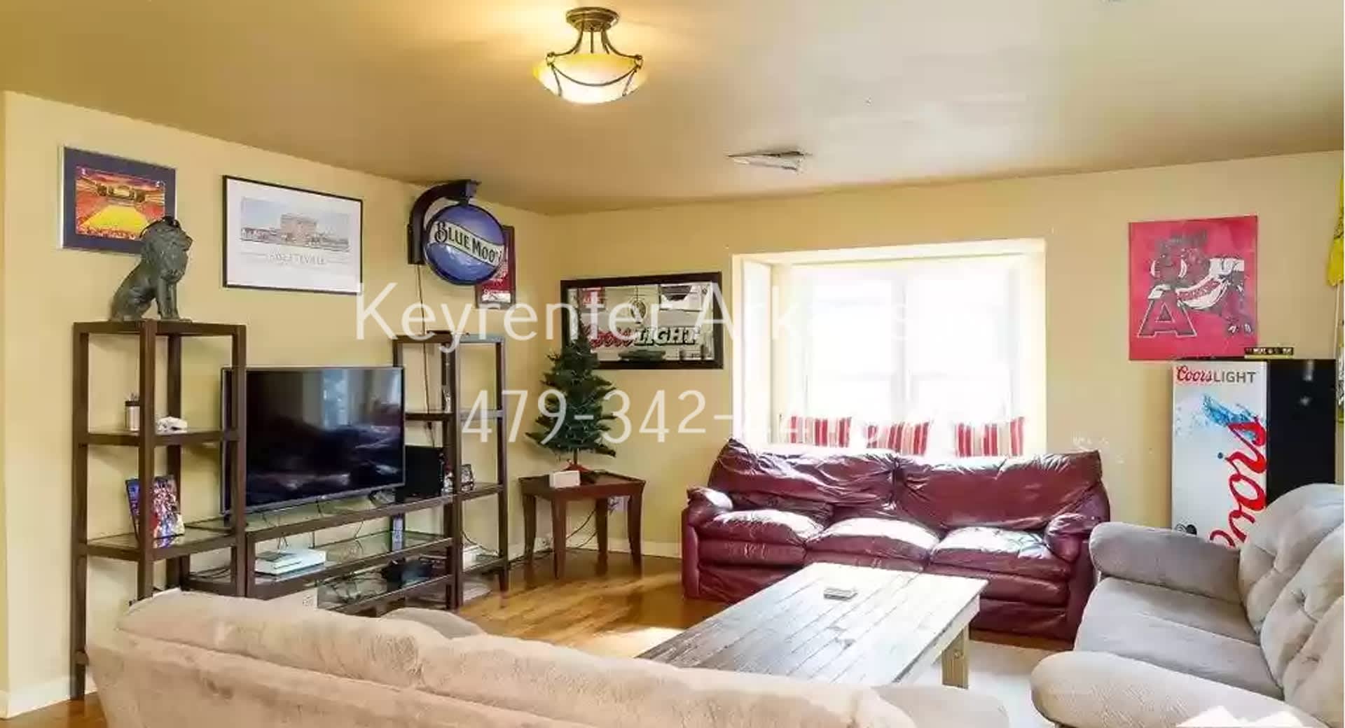 Beautiful Home Near the University! – photo 3