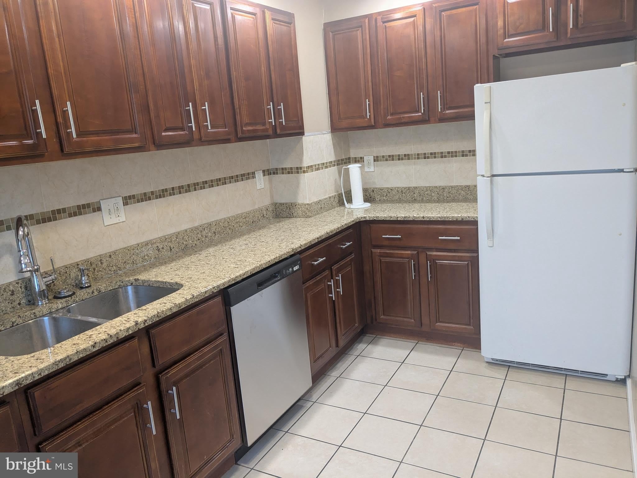 963 E GODFREY Avenue – photo 5