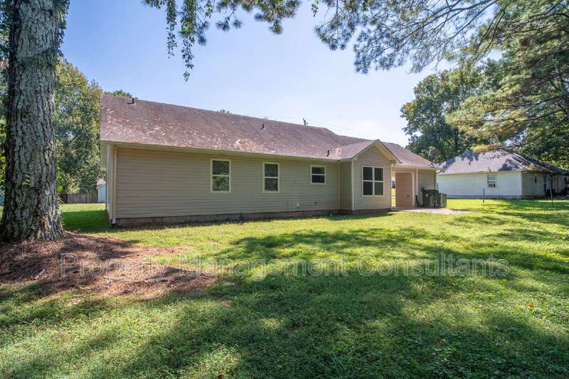 107 Ann Bradley Dr – photo 3