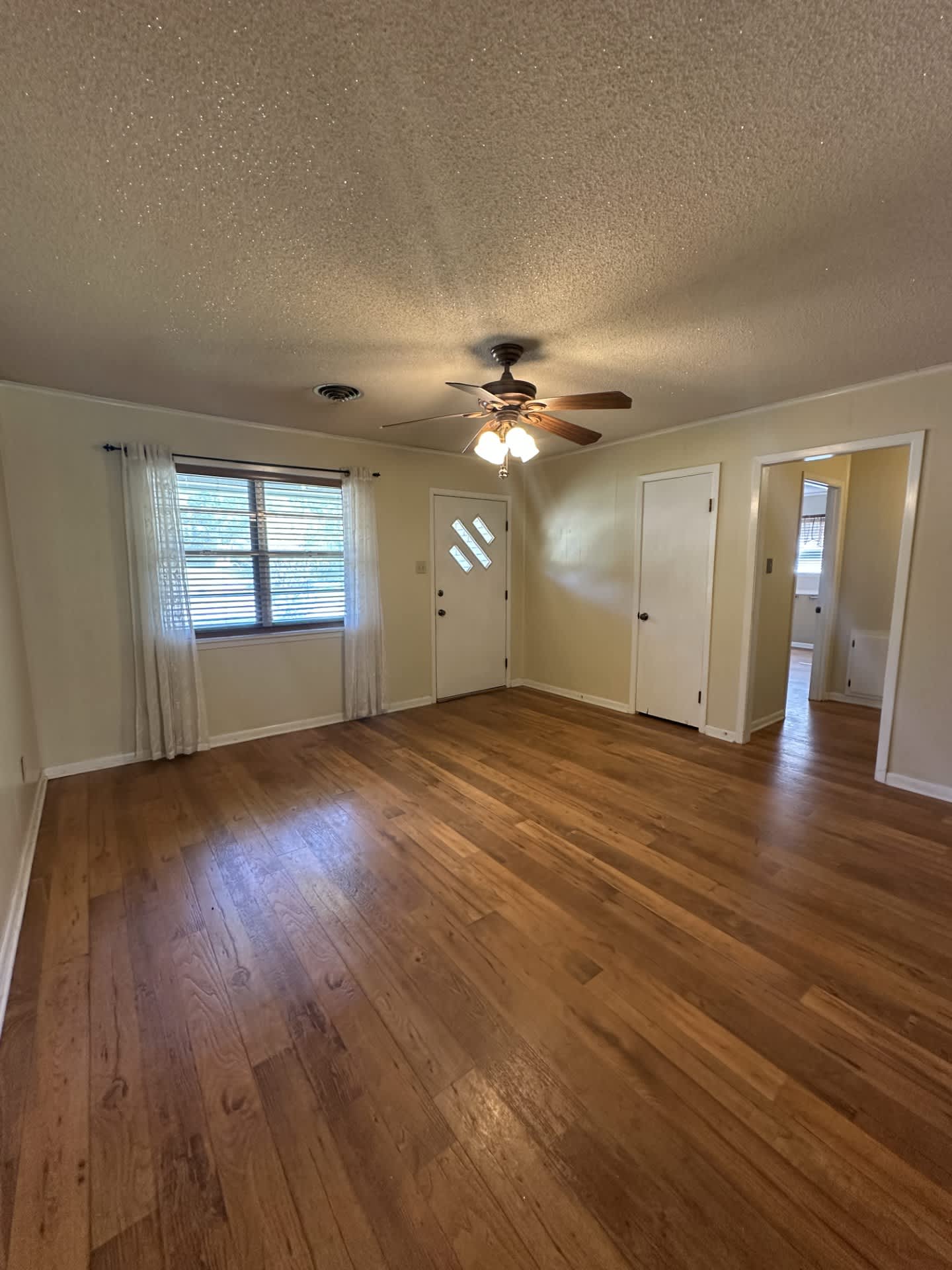 1204 East Stone Street – photo 4