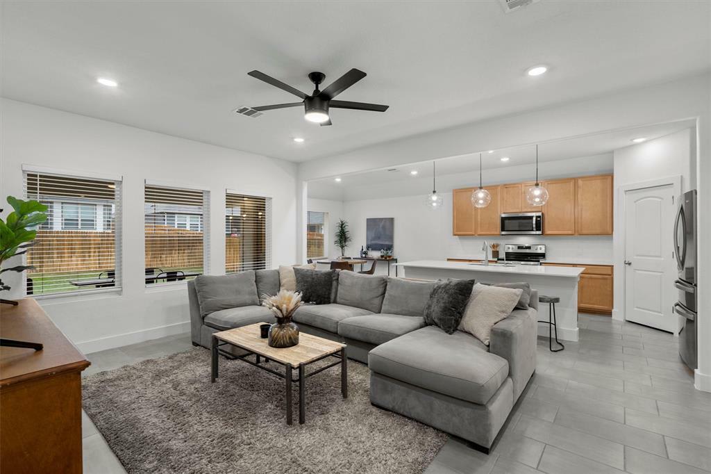19328 Colgin Drive – photo 3