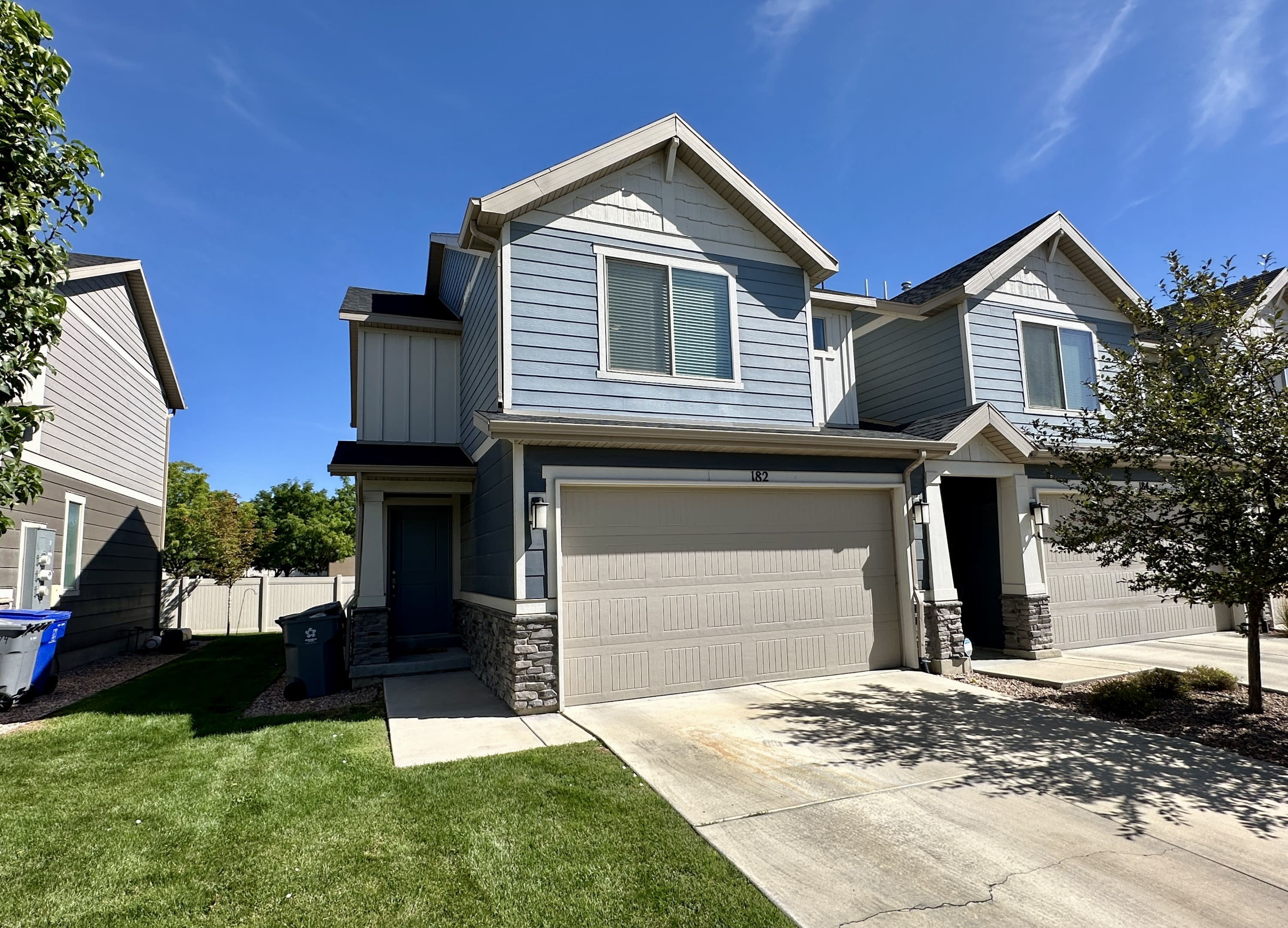 182 Riverbend Road – photo 1