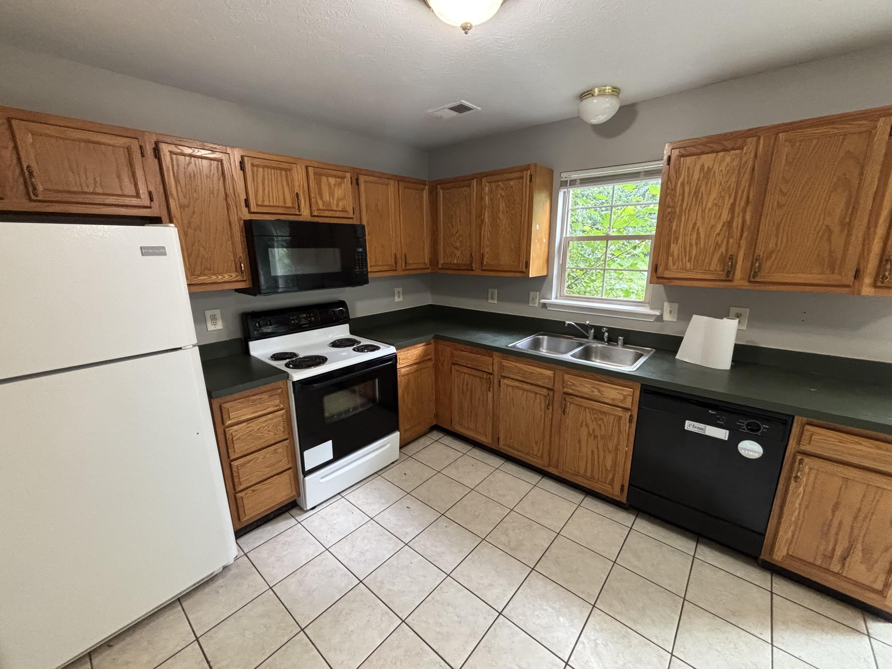 210 Maple Leaf Lane – photo 4