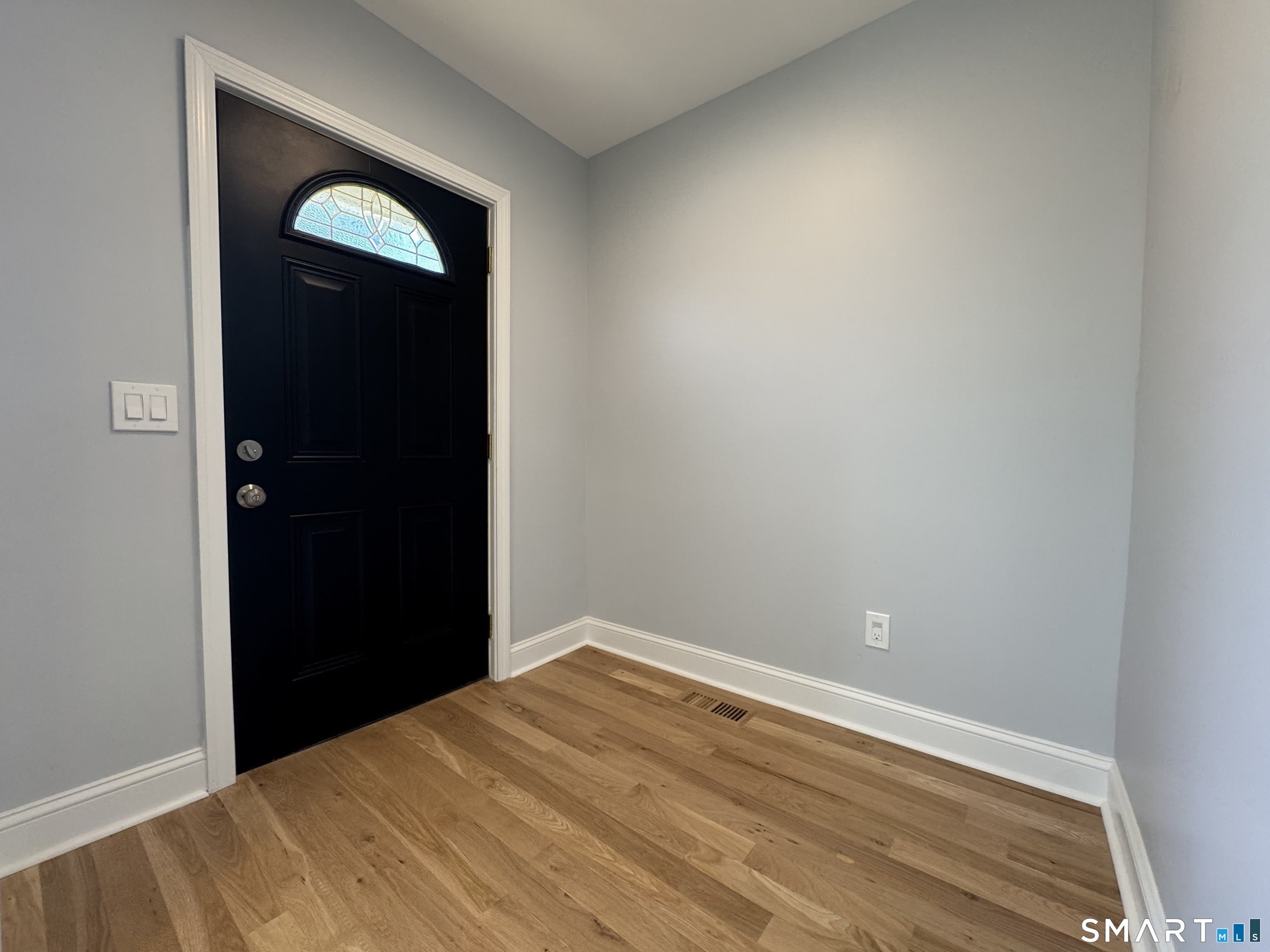 251 W Main Street – photo 2