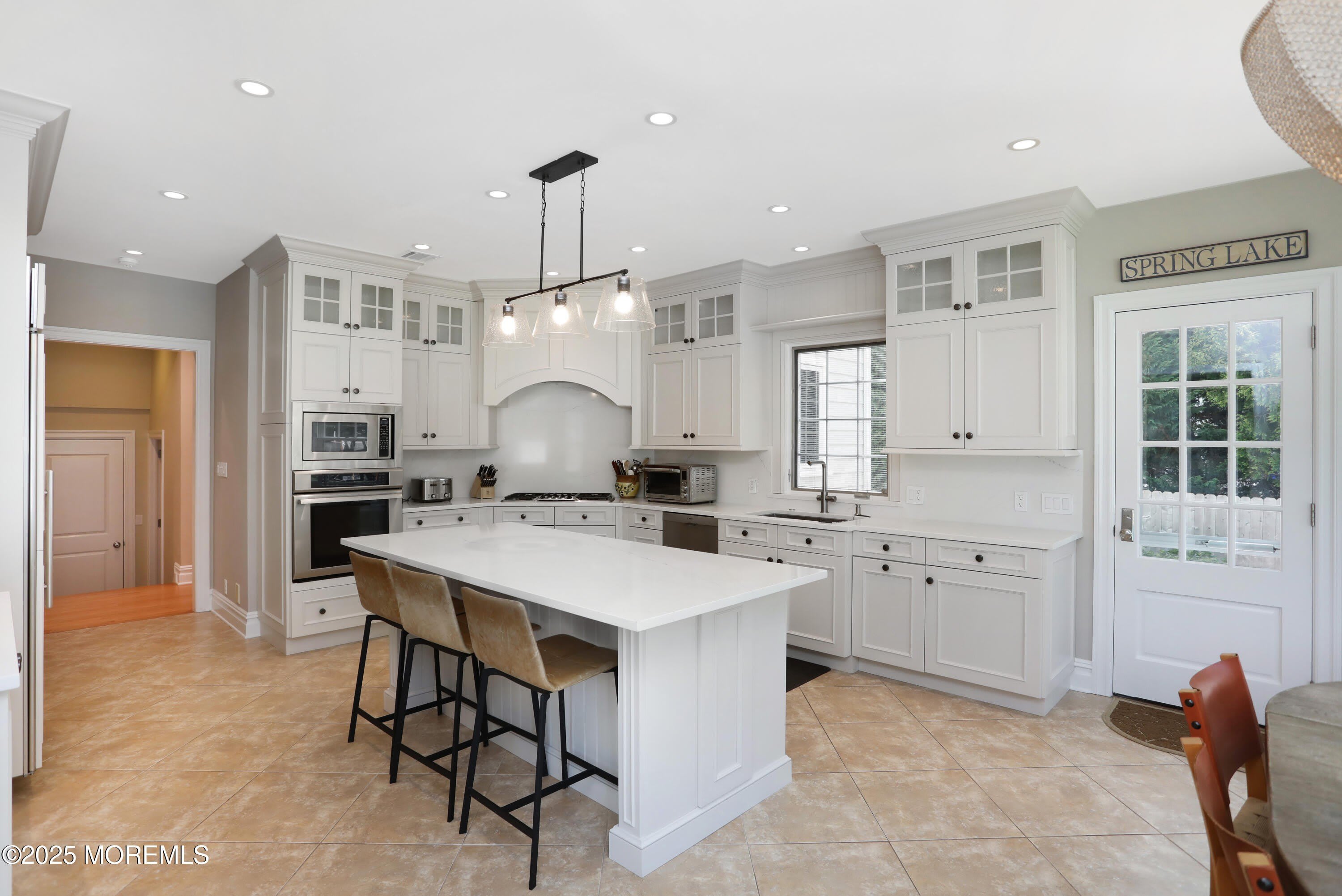 38 Vroom Avenue – photo 5
