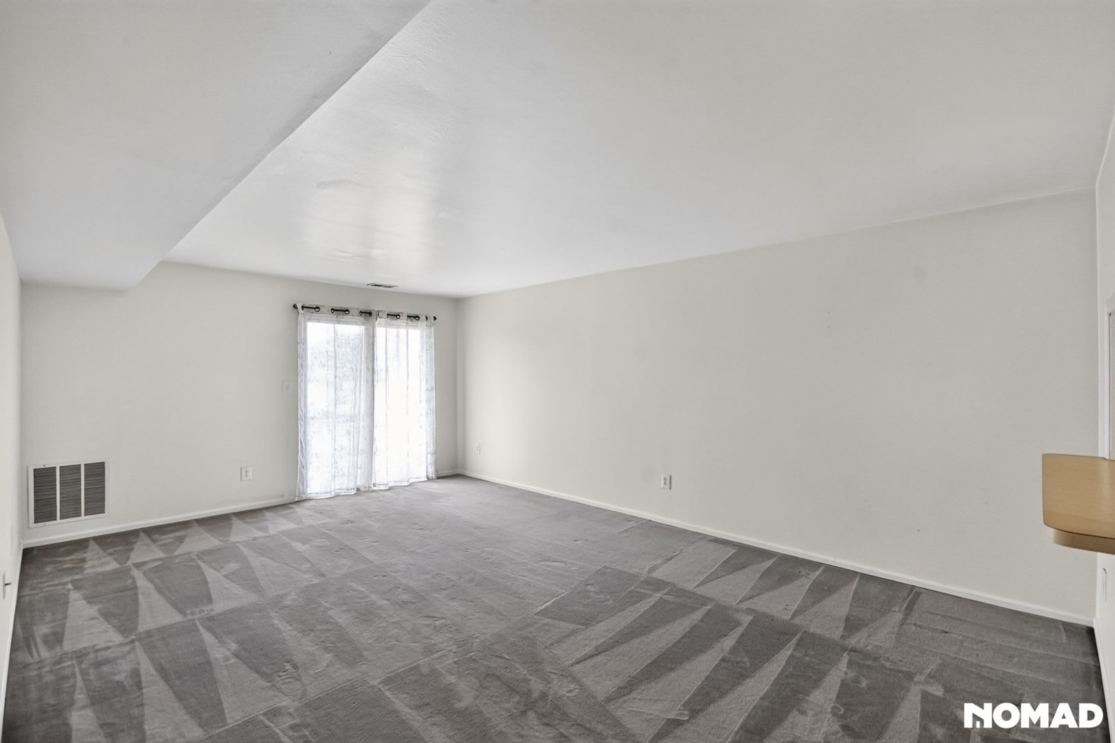 Charming 2BR Condo in Iselin – photo 4