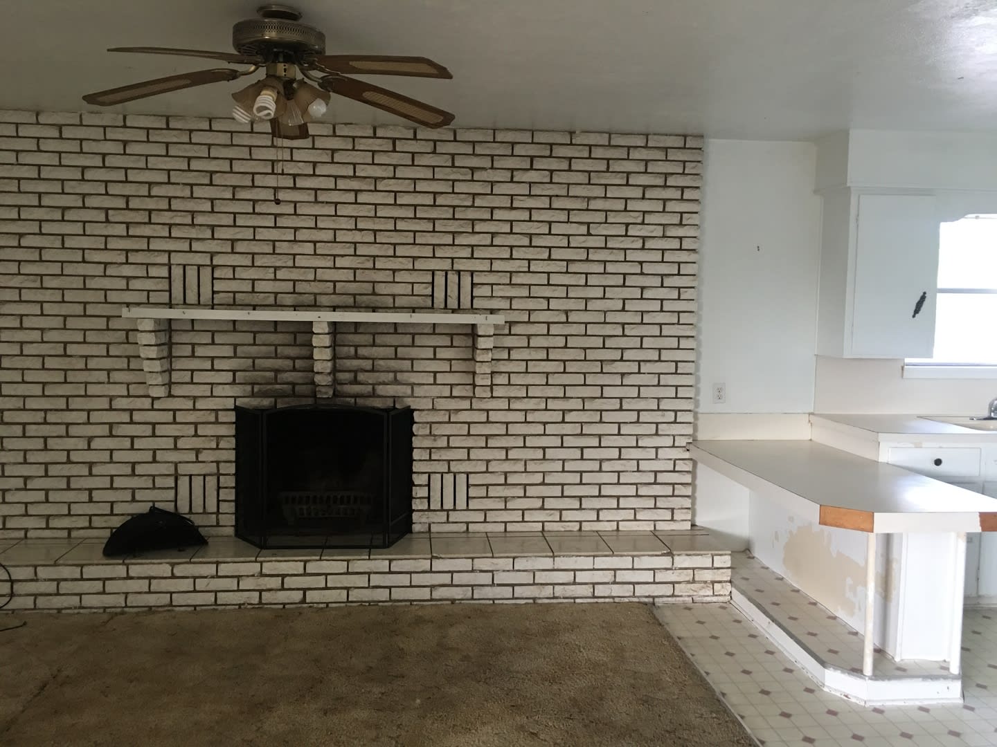 GREAT BRICK HOME ON LARGE LOT – photo 3