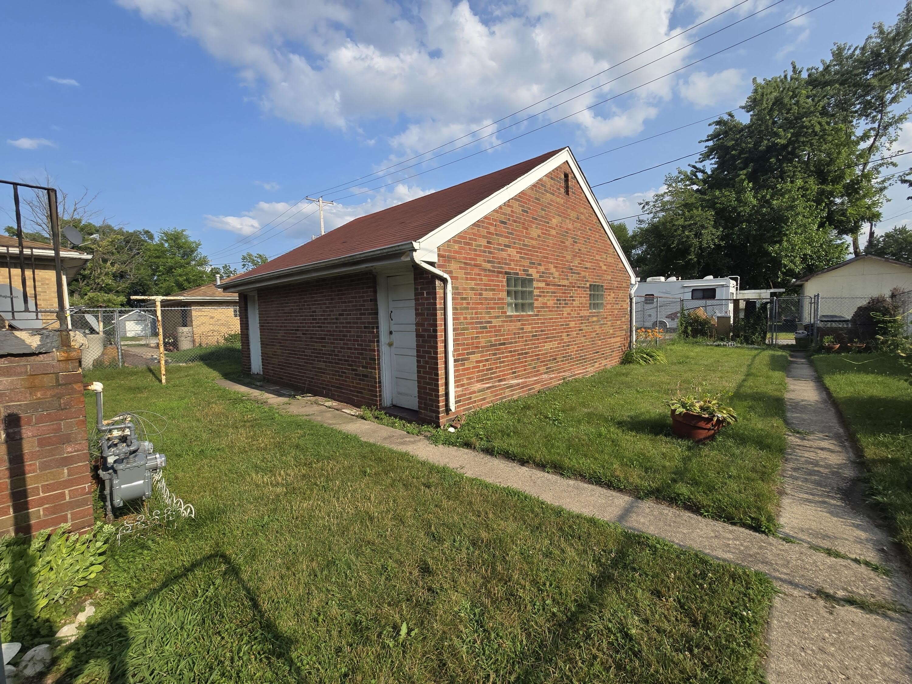 535 E 43rd Avenue – photo 3
