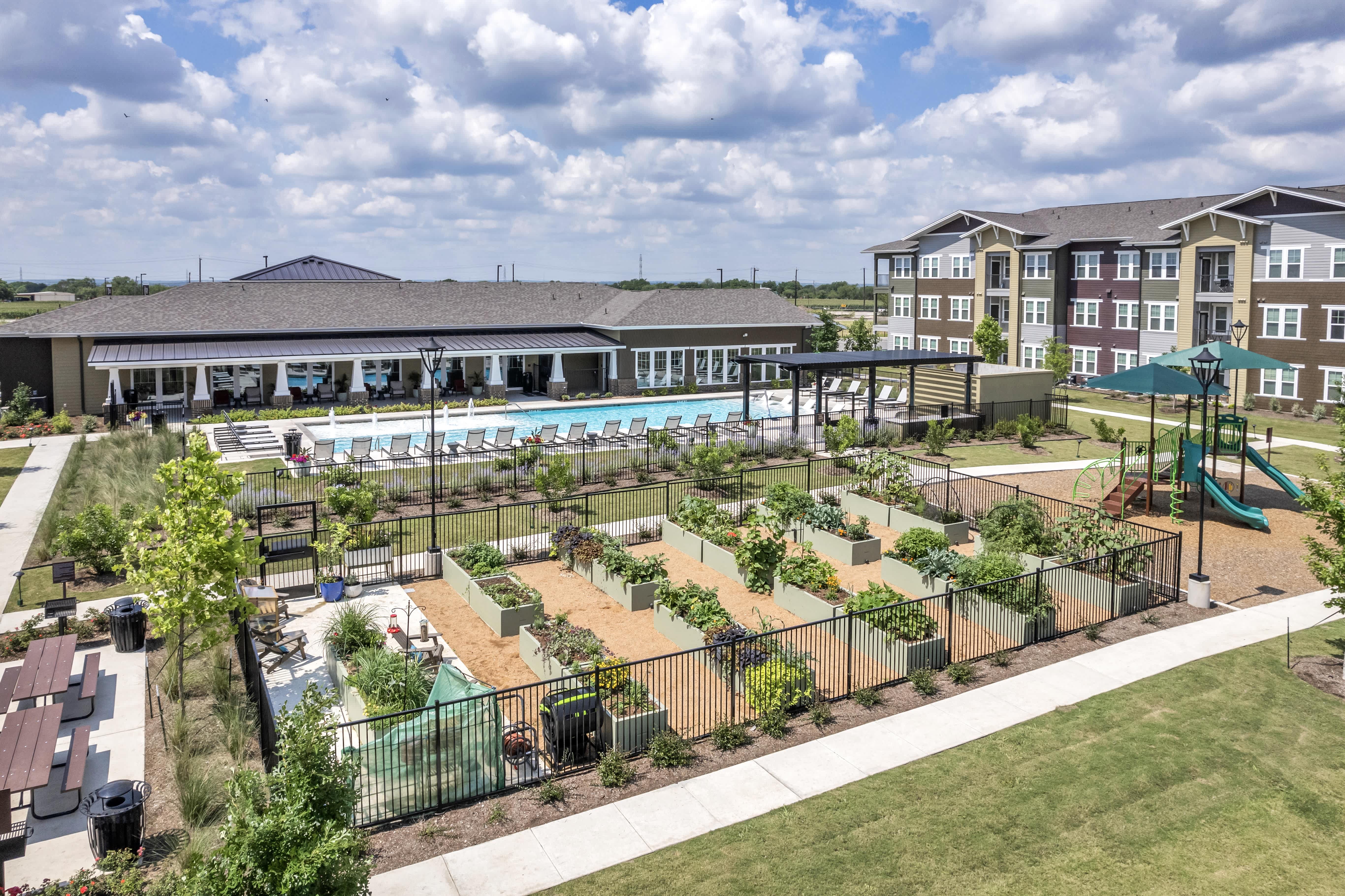 Affordable Housing Frontera Crossing – photo 3