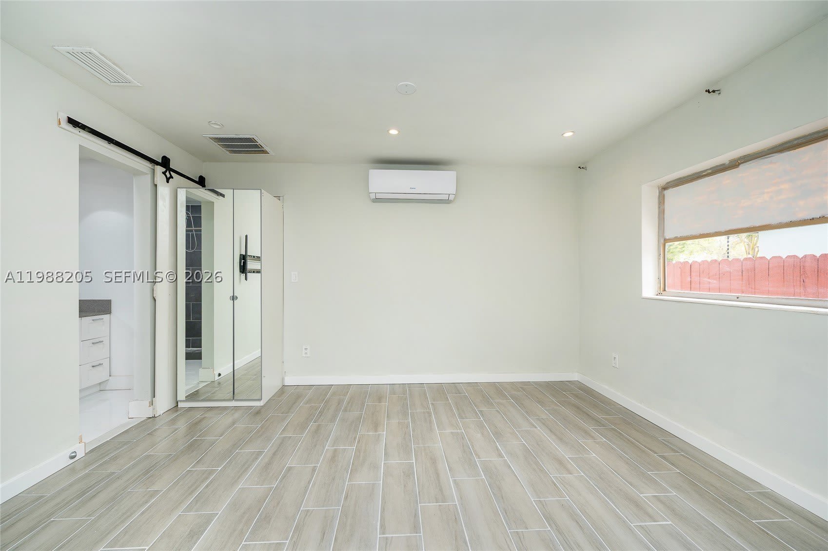 10954 SW 157th Ter – photo 2