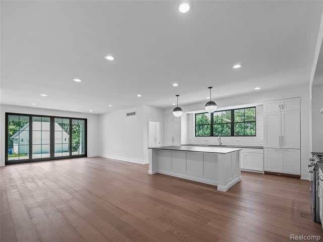 887 Redding Road – photo 2
