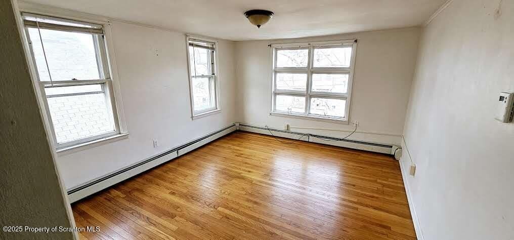 942 E Elm Street – photo 4