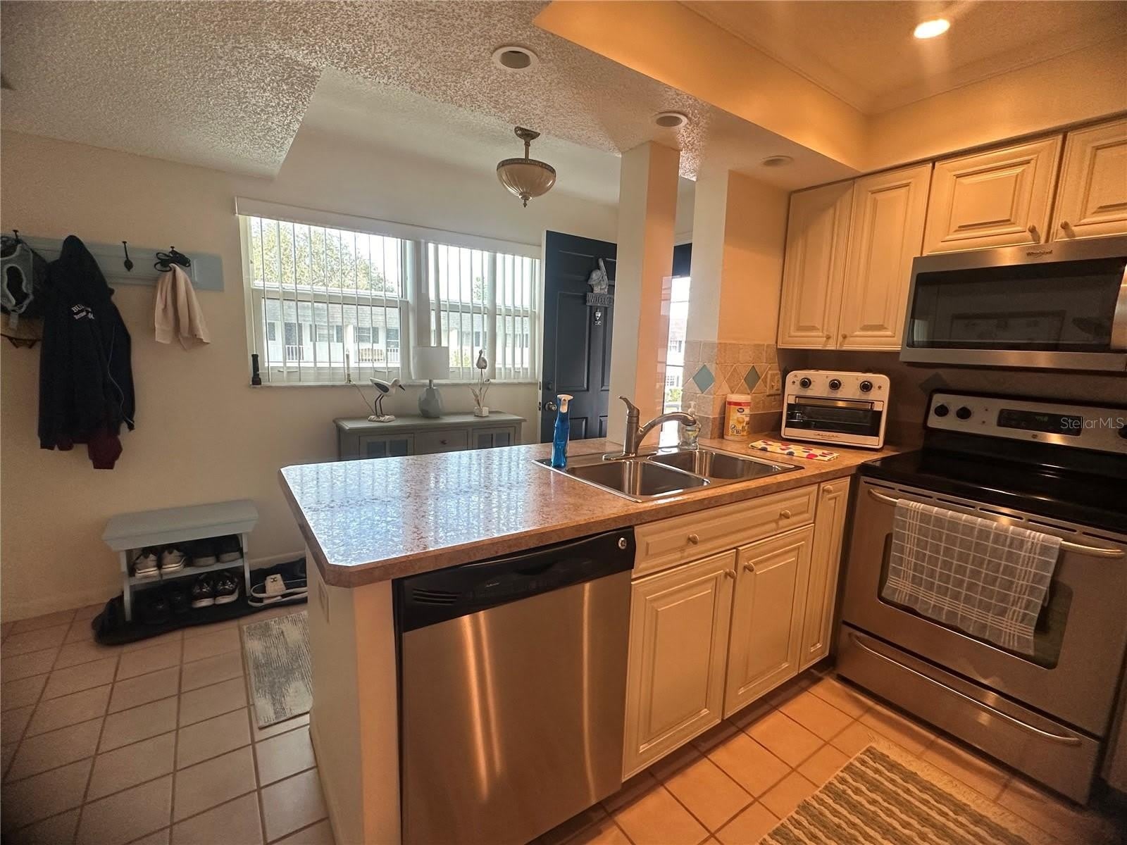 202 46TH AVENUE Terrace W – photo 5
