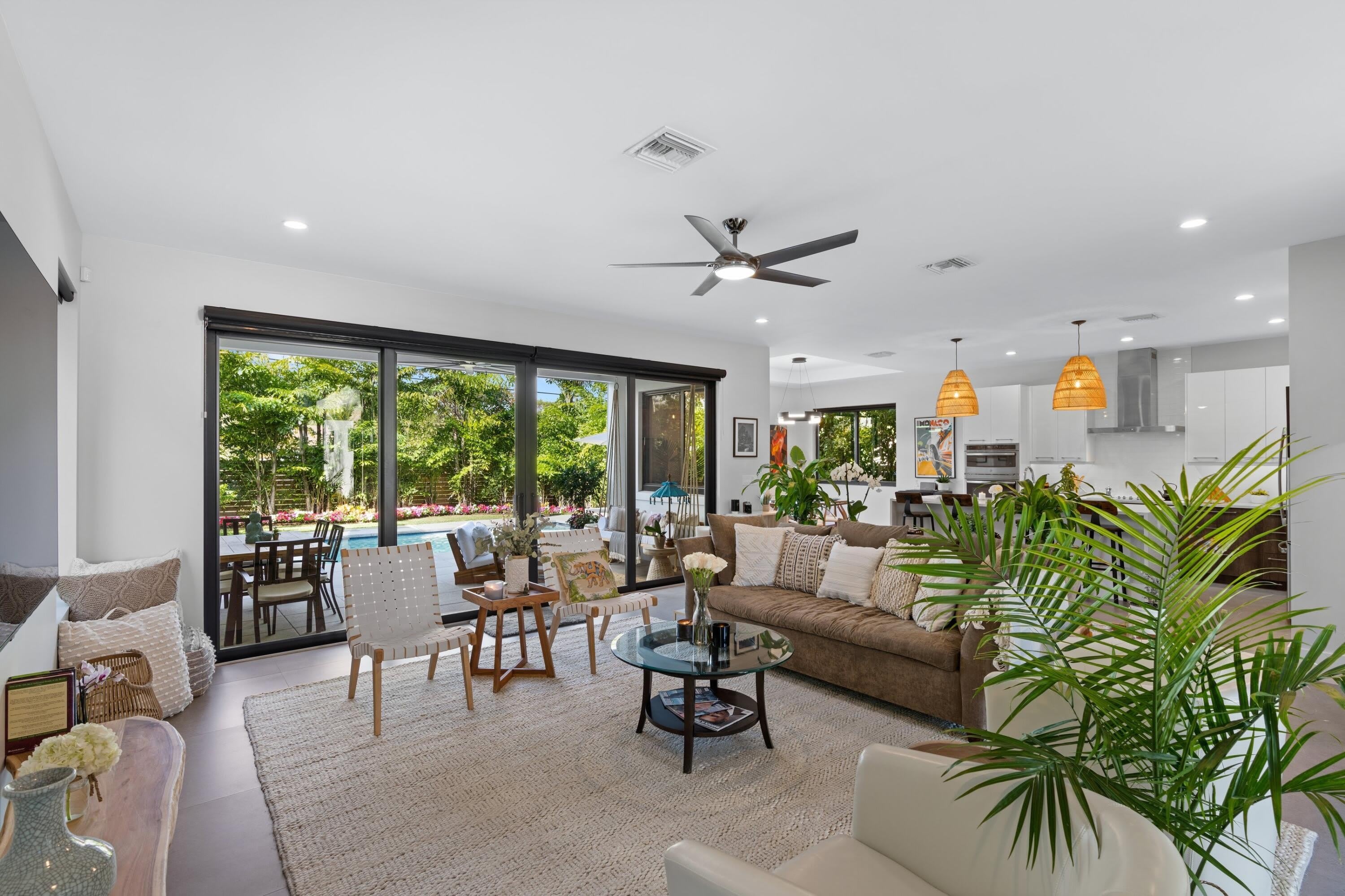 238 SE 4TH Avenue – photo 3