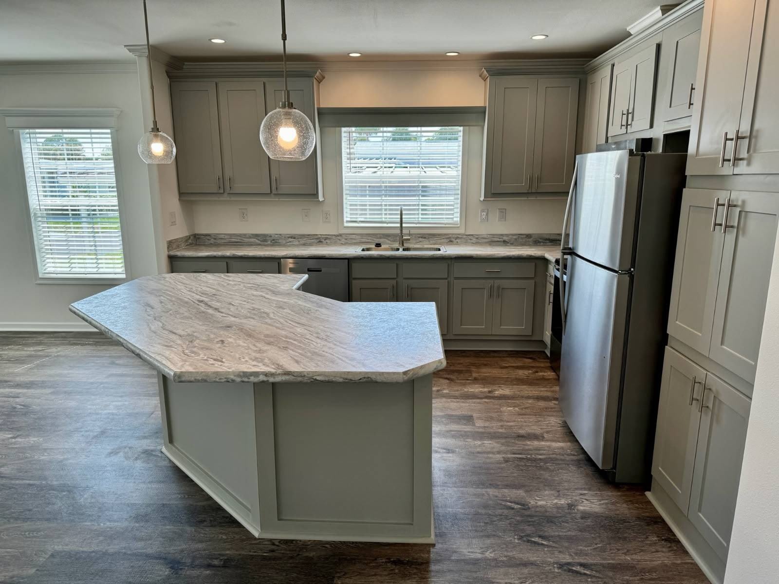 1270 Plymouth Place – photo 5