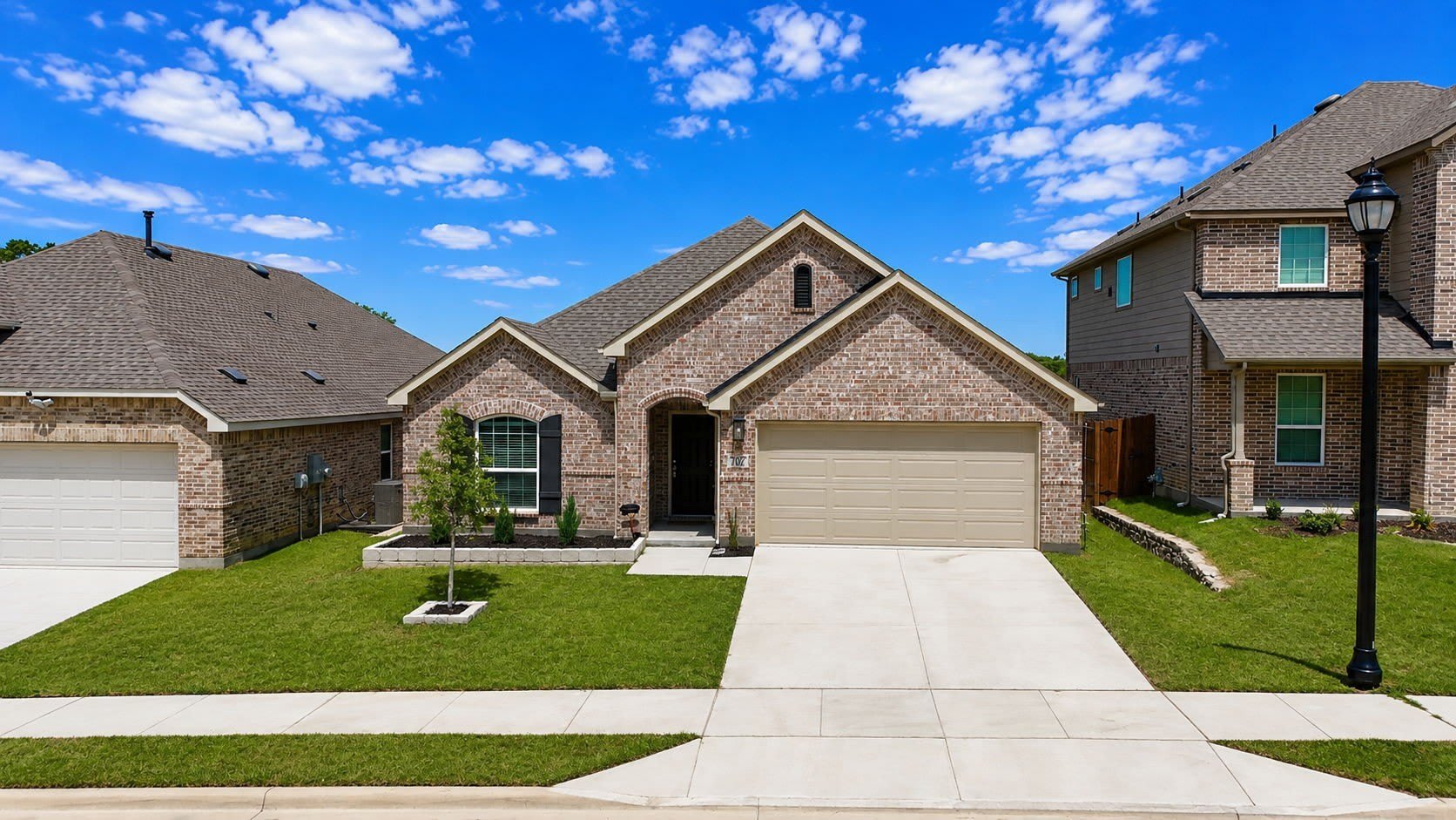 702 Woodford Way – photo 2