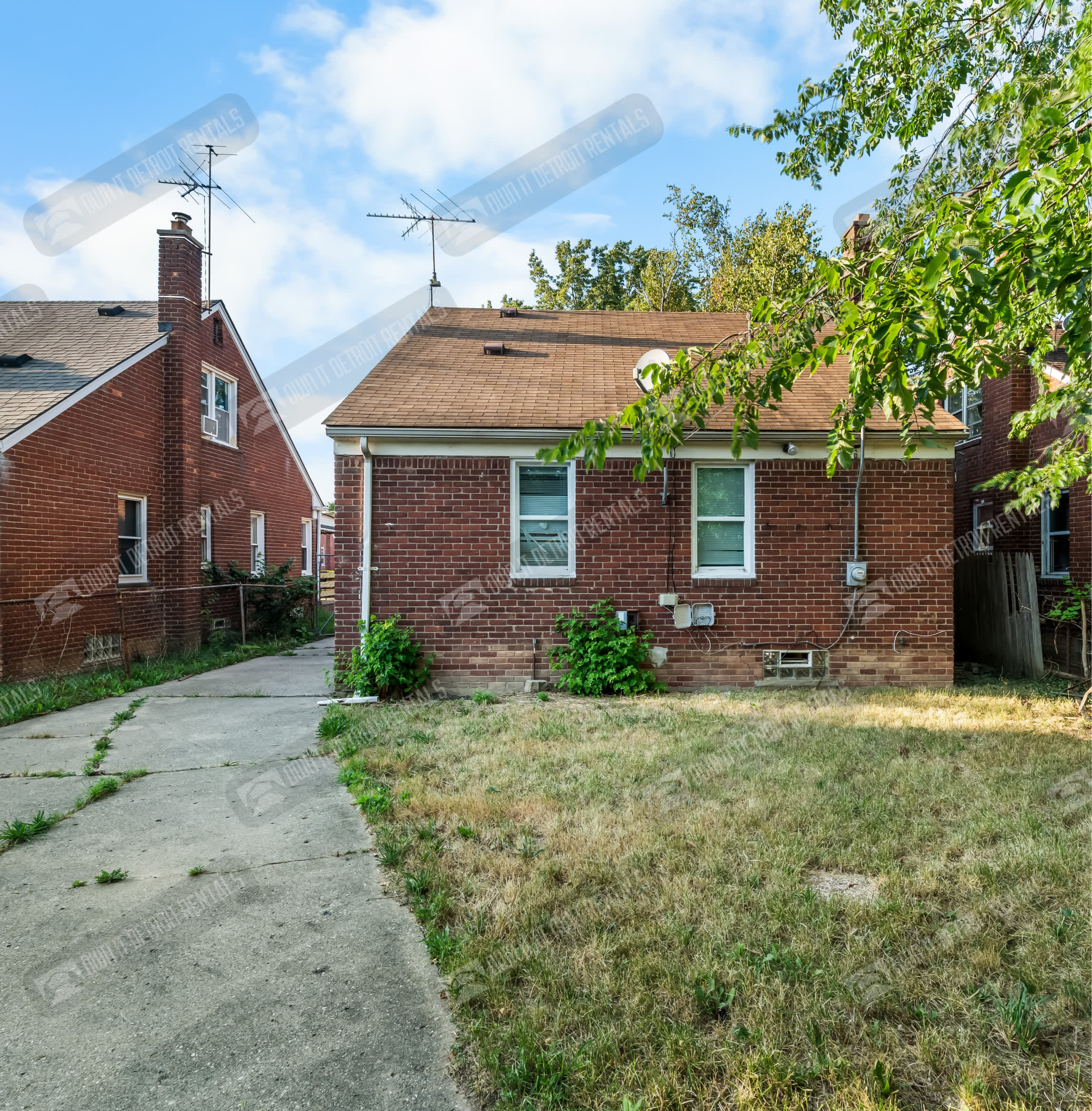 14072 Carlisle St – photo 3