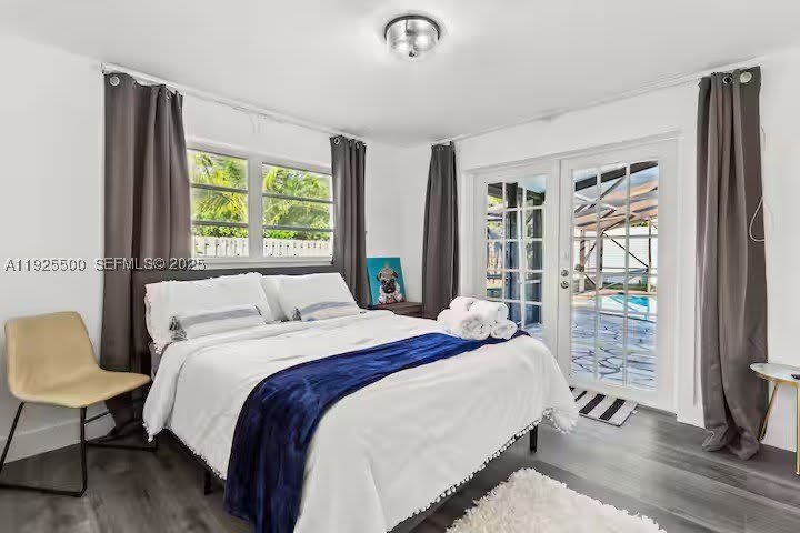 909 NE 7th St – photo 4