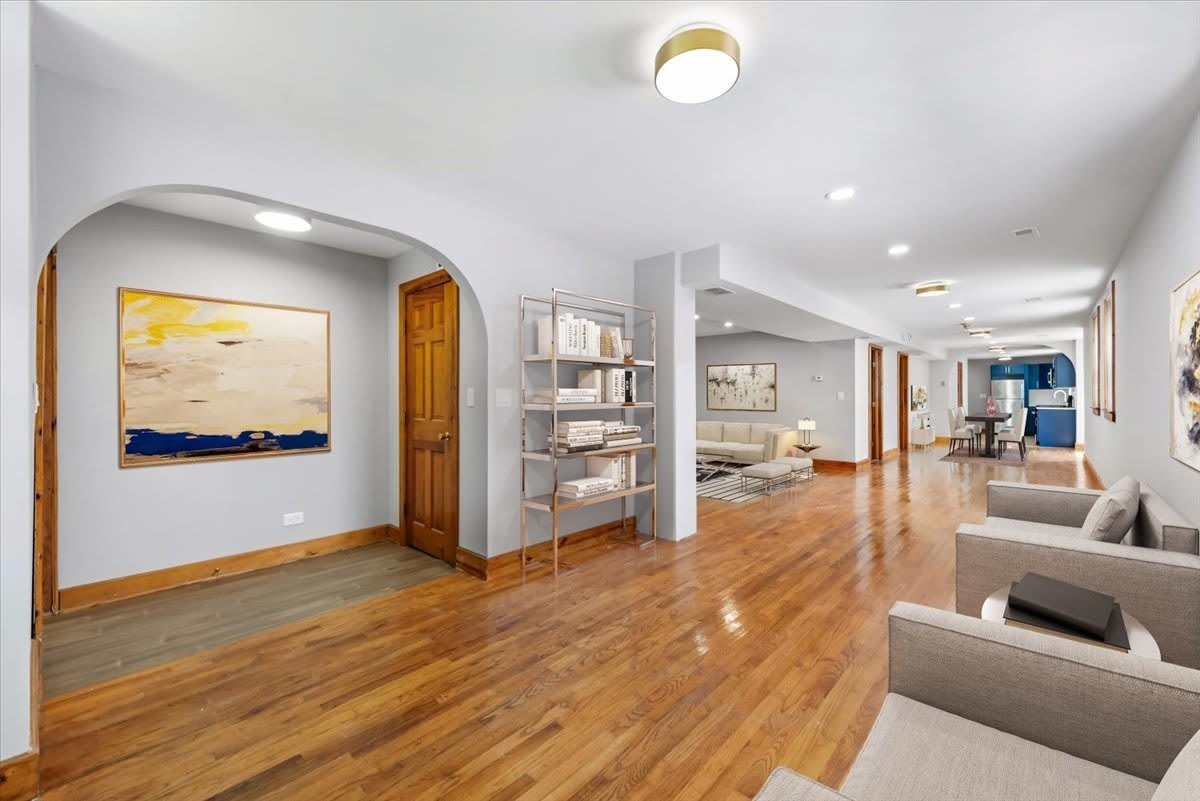 2515 N Talman Avenue – photo 2