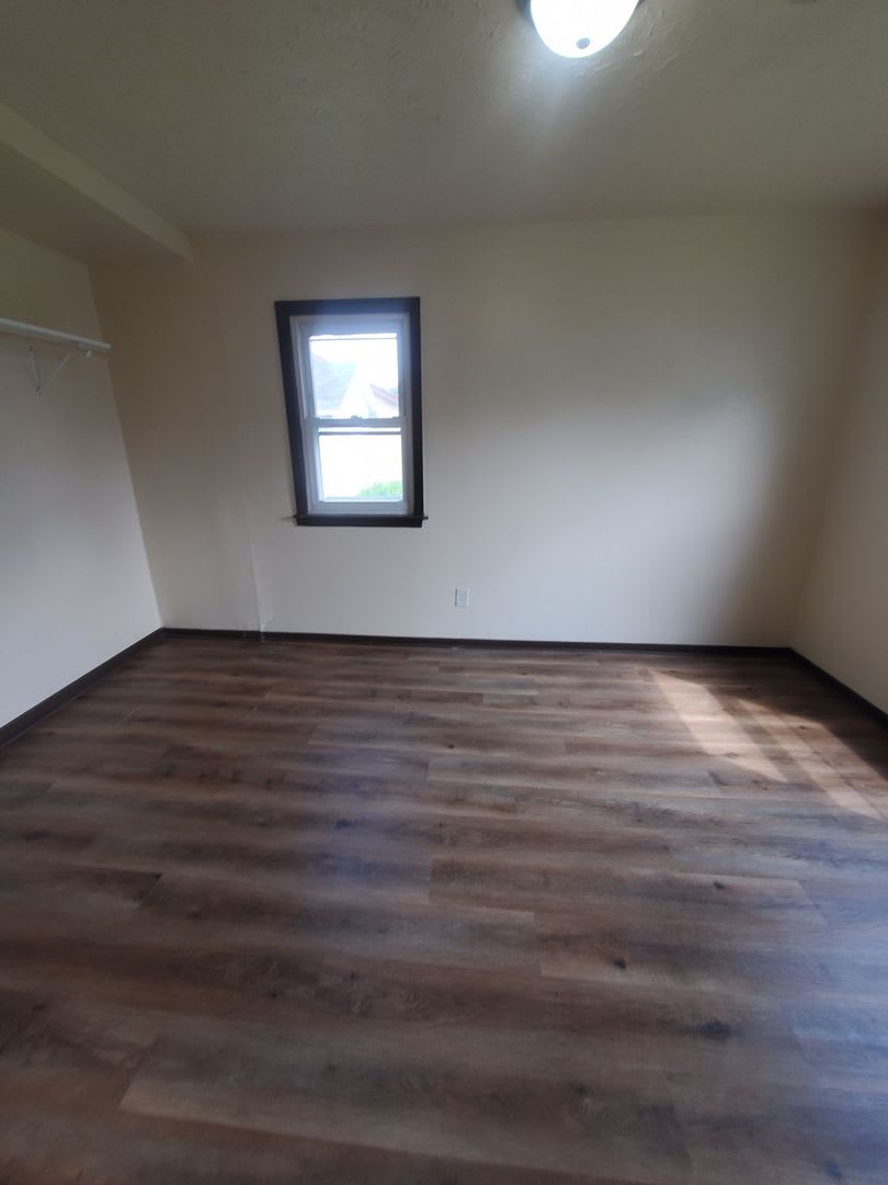 2 Bedroom Single Family – photo 4