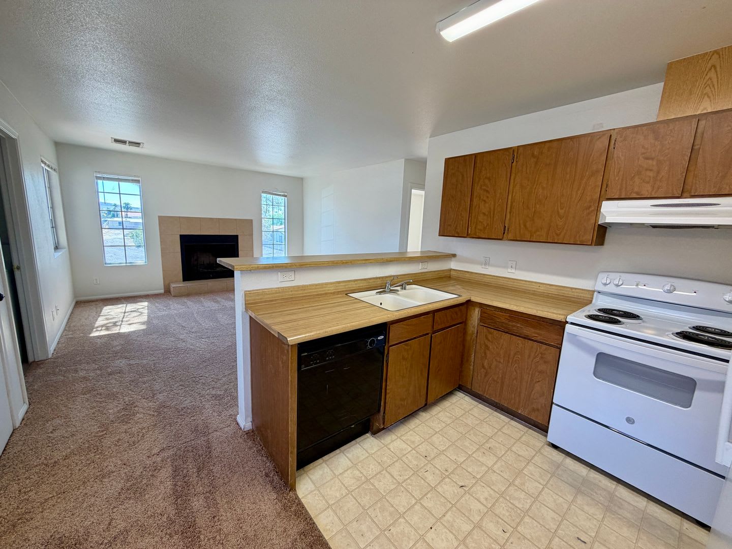Gated Community 2 Bedroom Condo In Se Las Vegas – photo 3