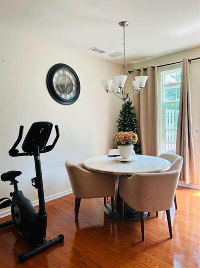 Spacious 3 Bedroom Townhome – photo 4