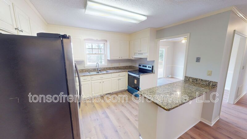 710 Stallings Rd – photo 5