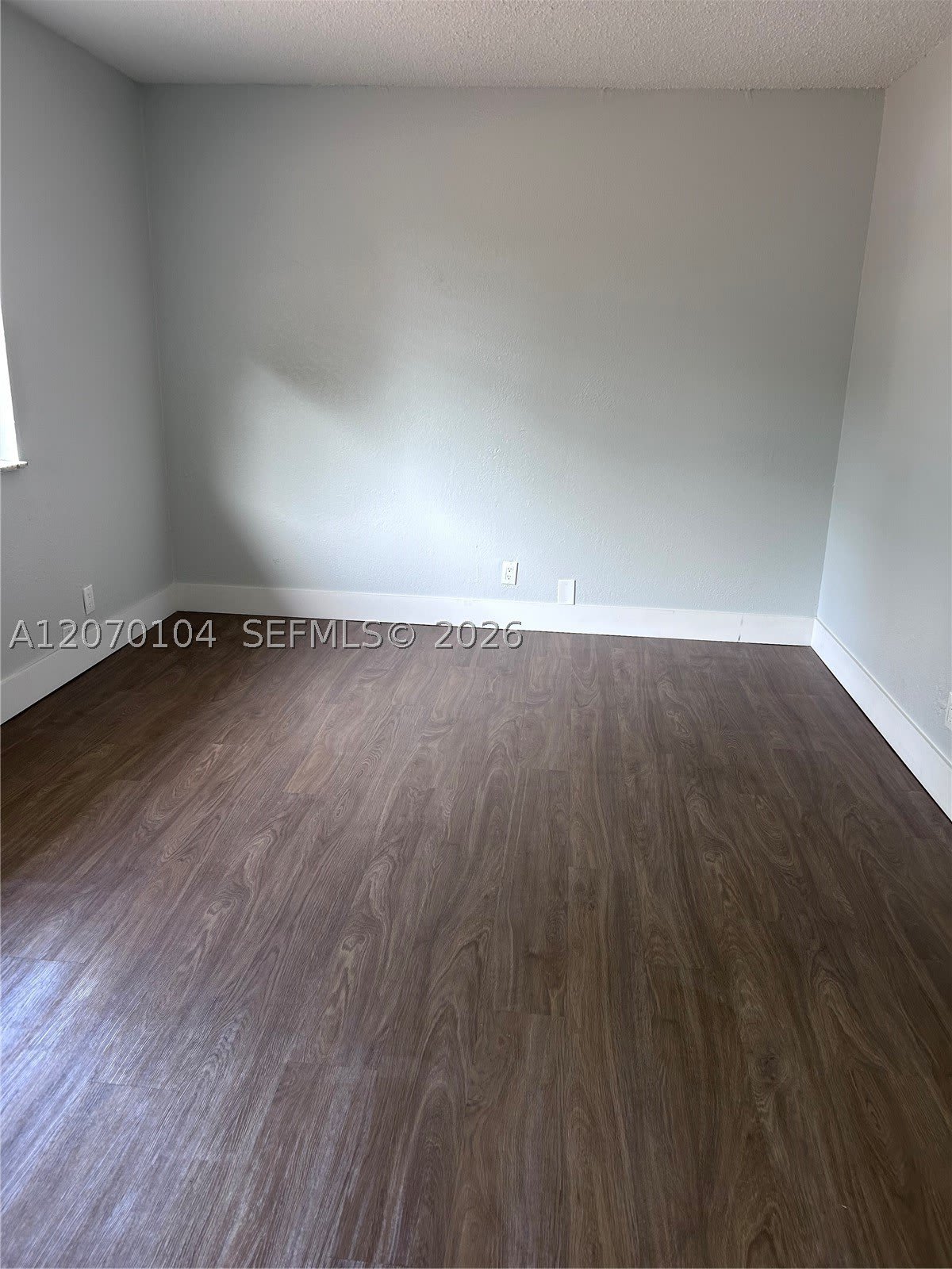 2181 Catherine Dr – photo 4