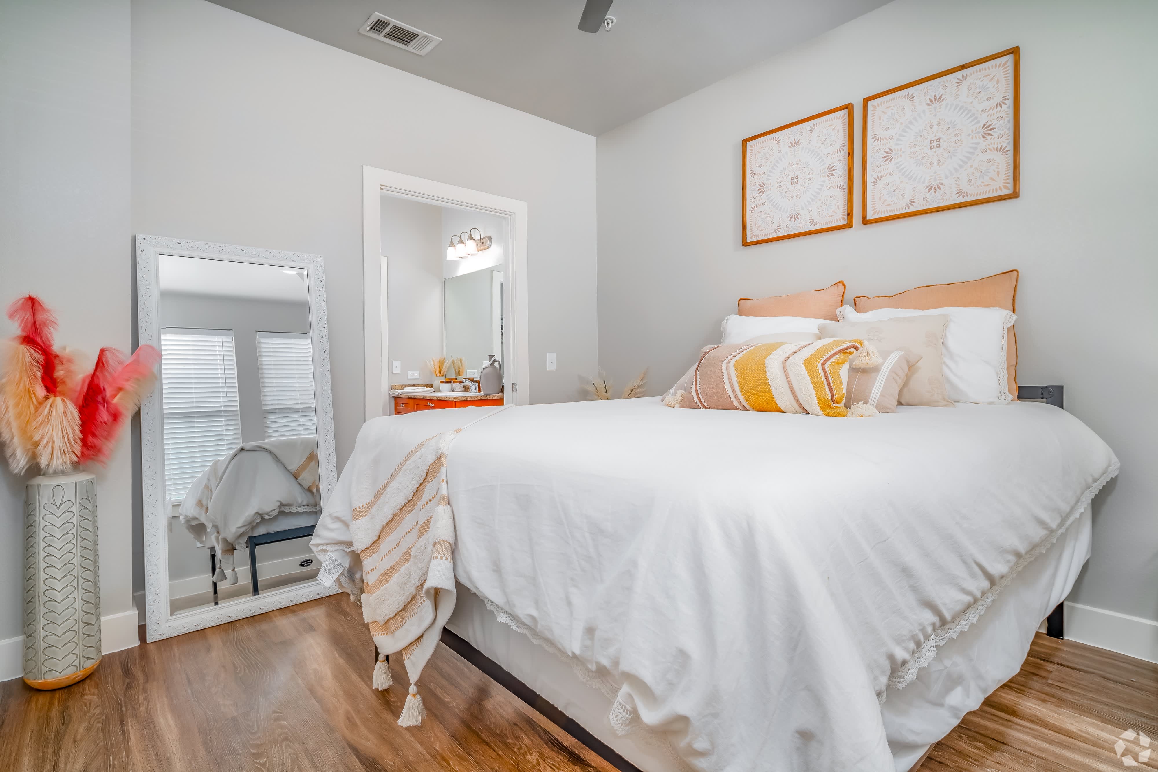 8922 Emerald Spring – photo 2