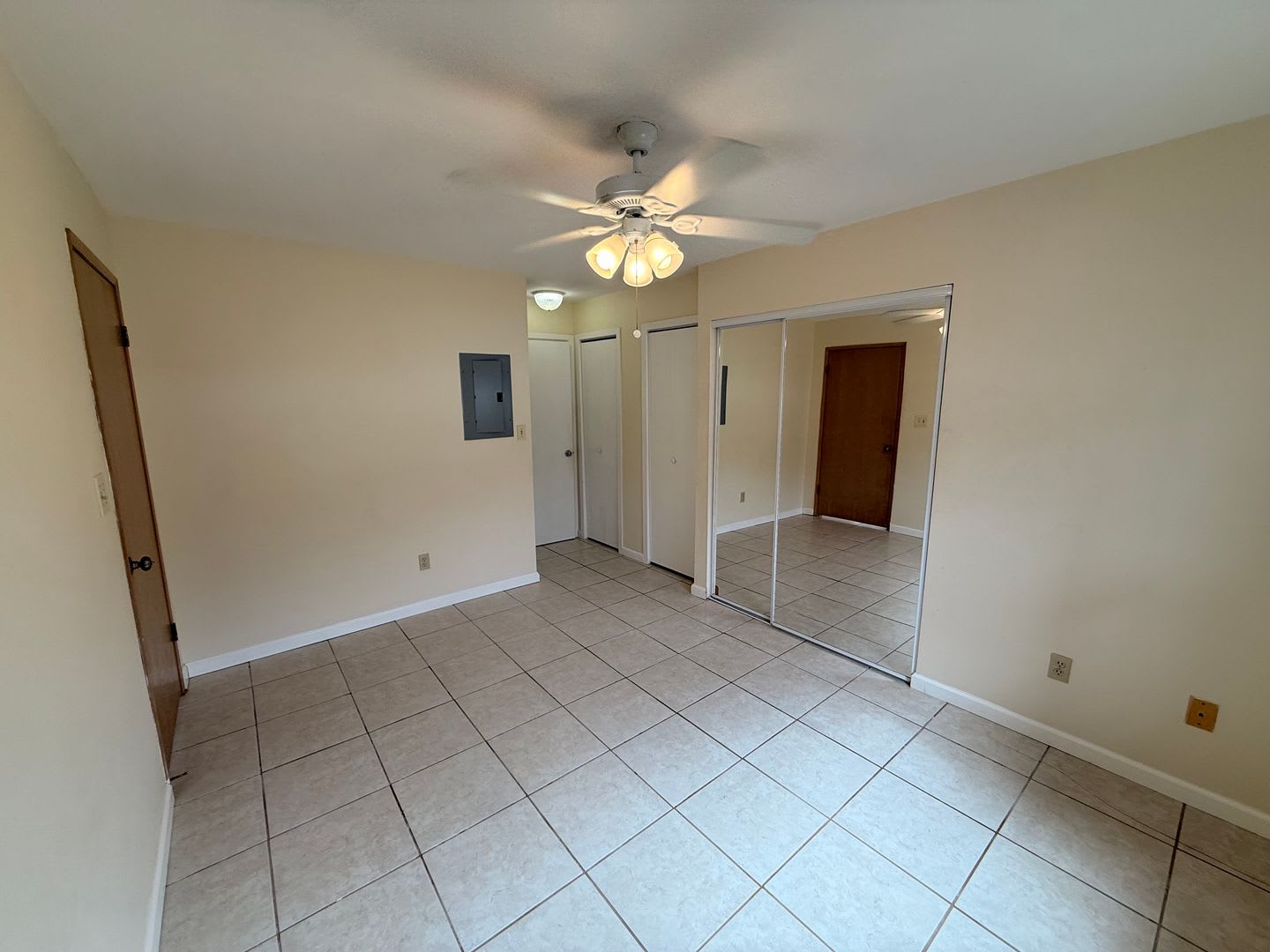 Ground-Level 1-Bedroom / 1-Bathroom Unit in Iao Parkside! – photo 2