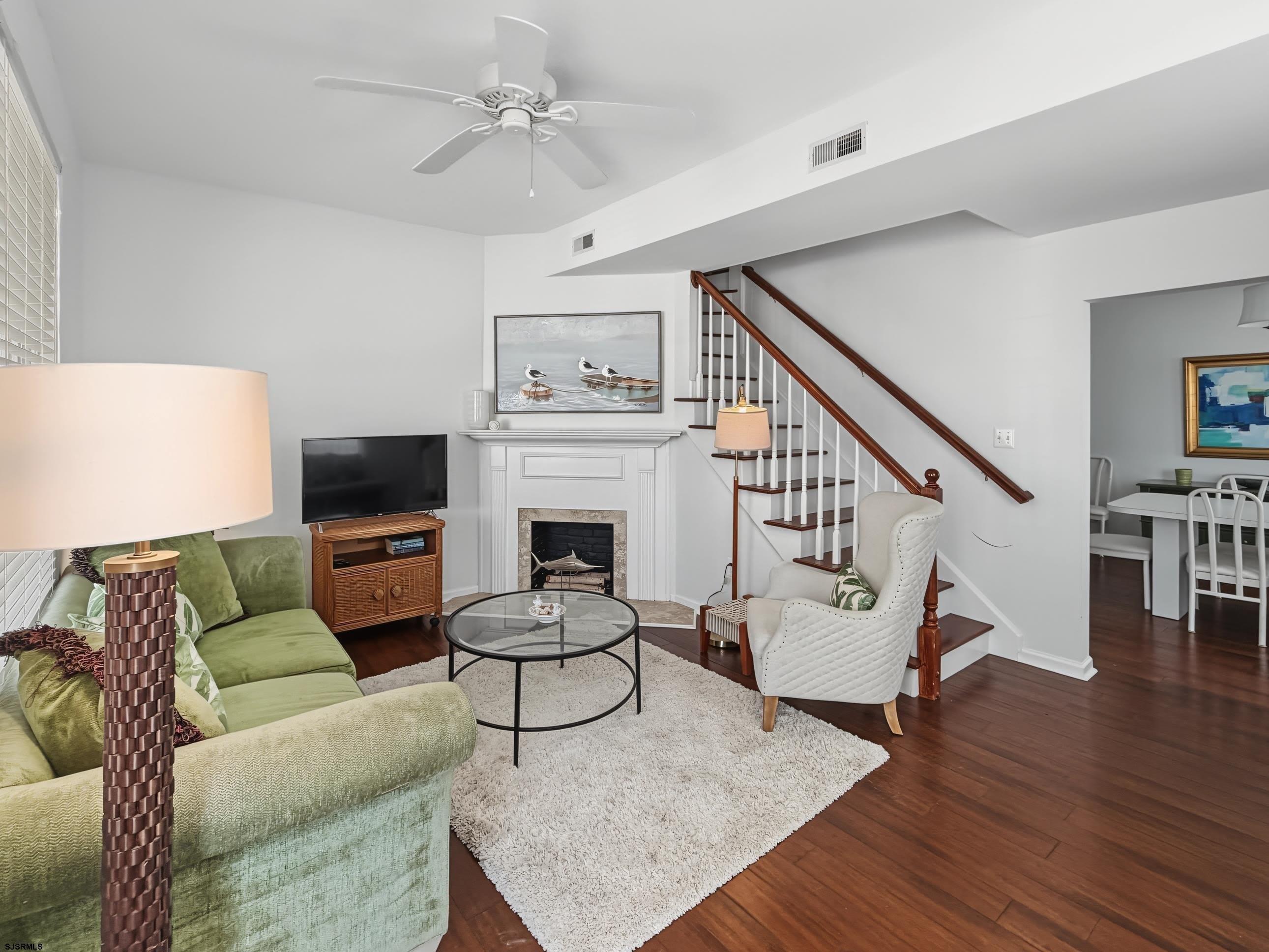 2502 Oberon Ave – photo 3