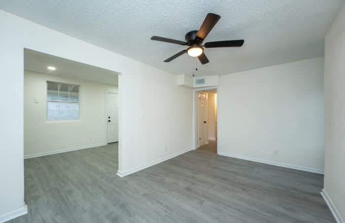 1537 7Th Street West – photo 5