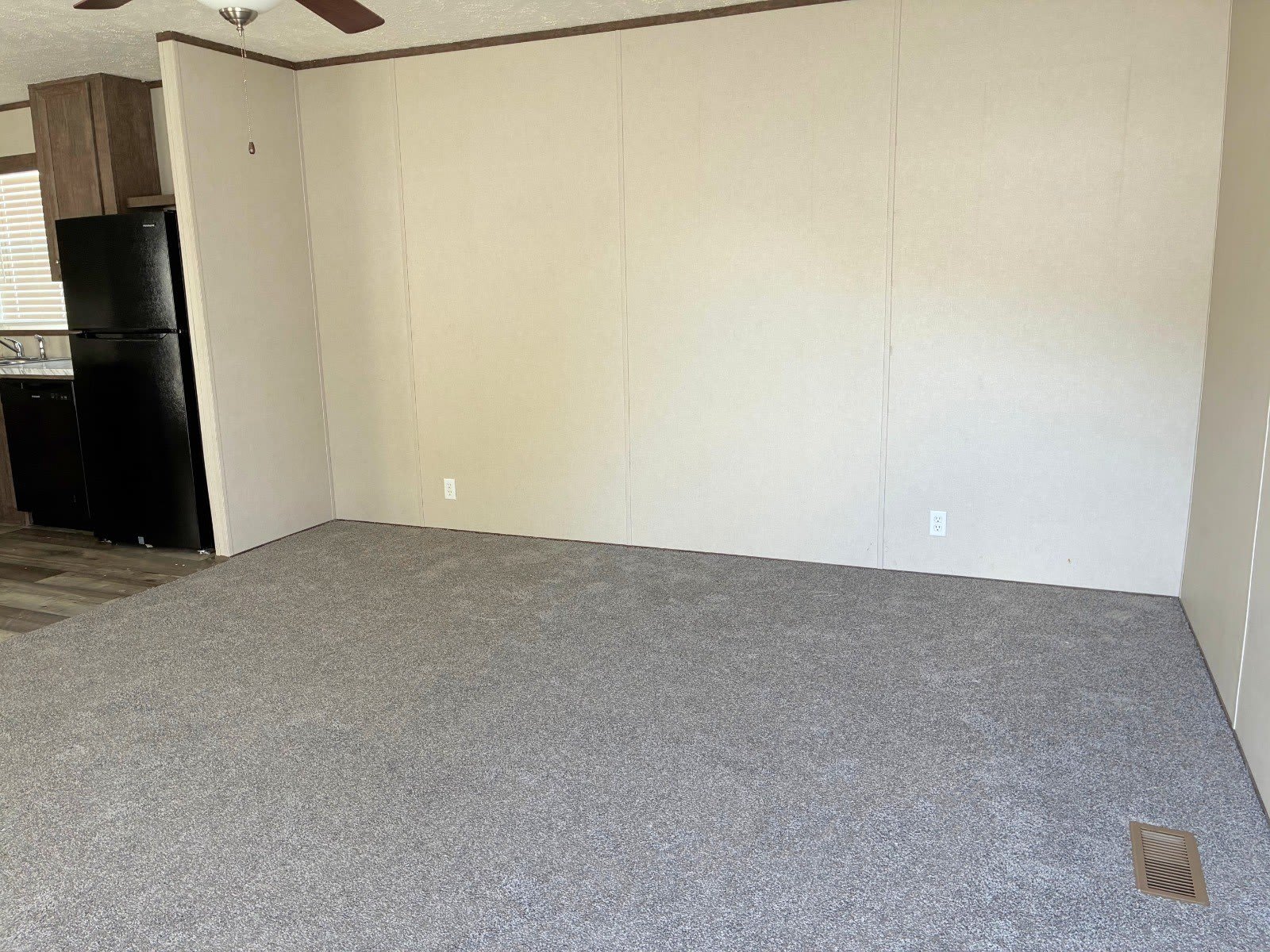 1725 W Golden Circle – photo 2