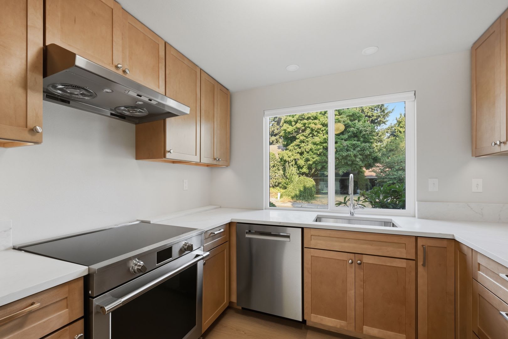4Bd 2Ba Kirkland Home – photo 5