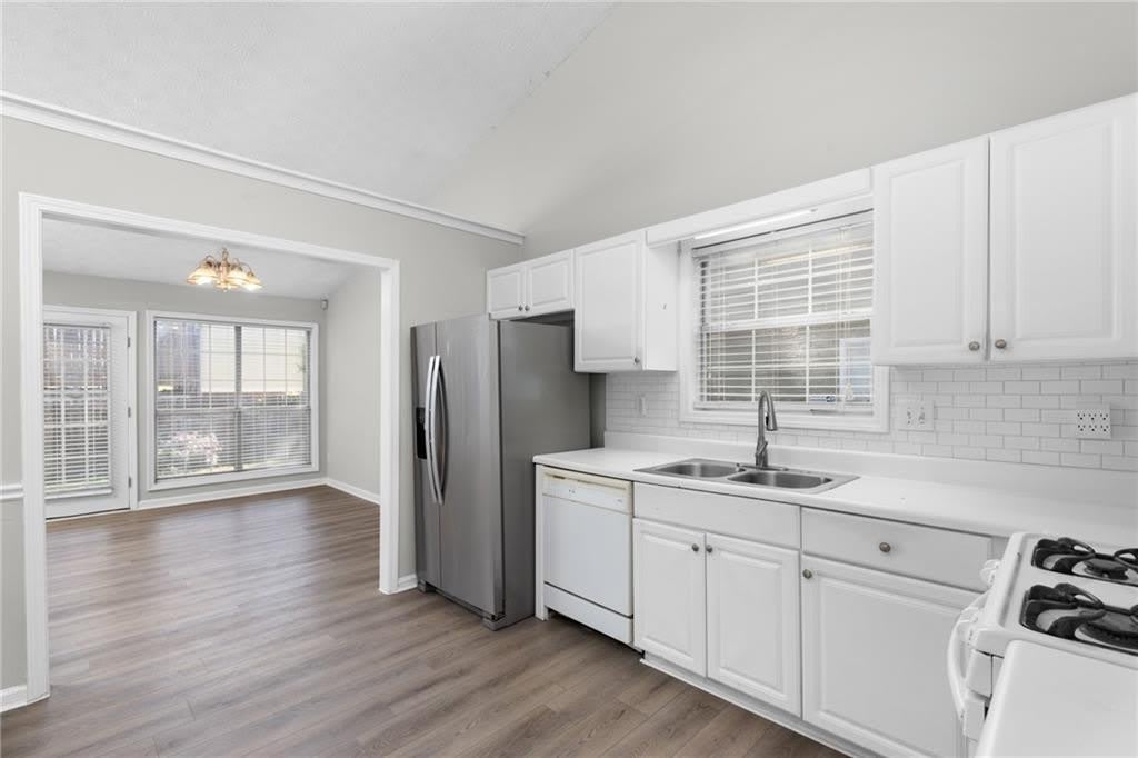 2110 Racquet Club Circle – photo 3
