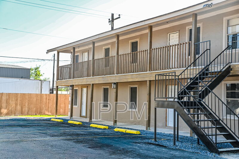 1141 W Acacia – photo 3