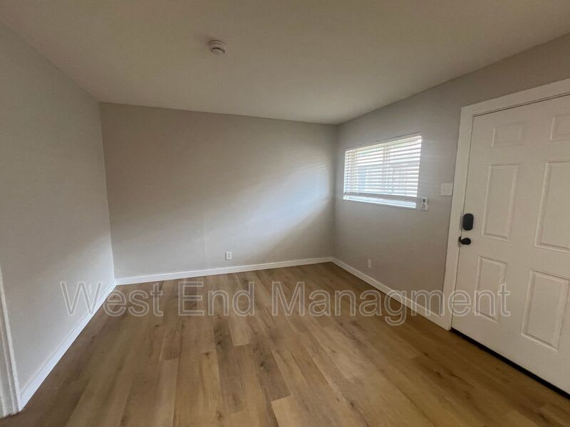 4160 Folsom Avenue – photo 2