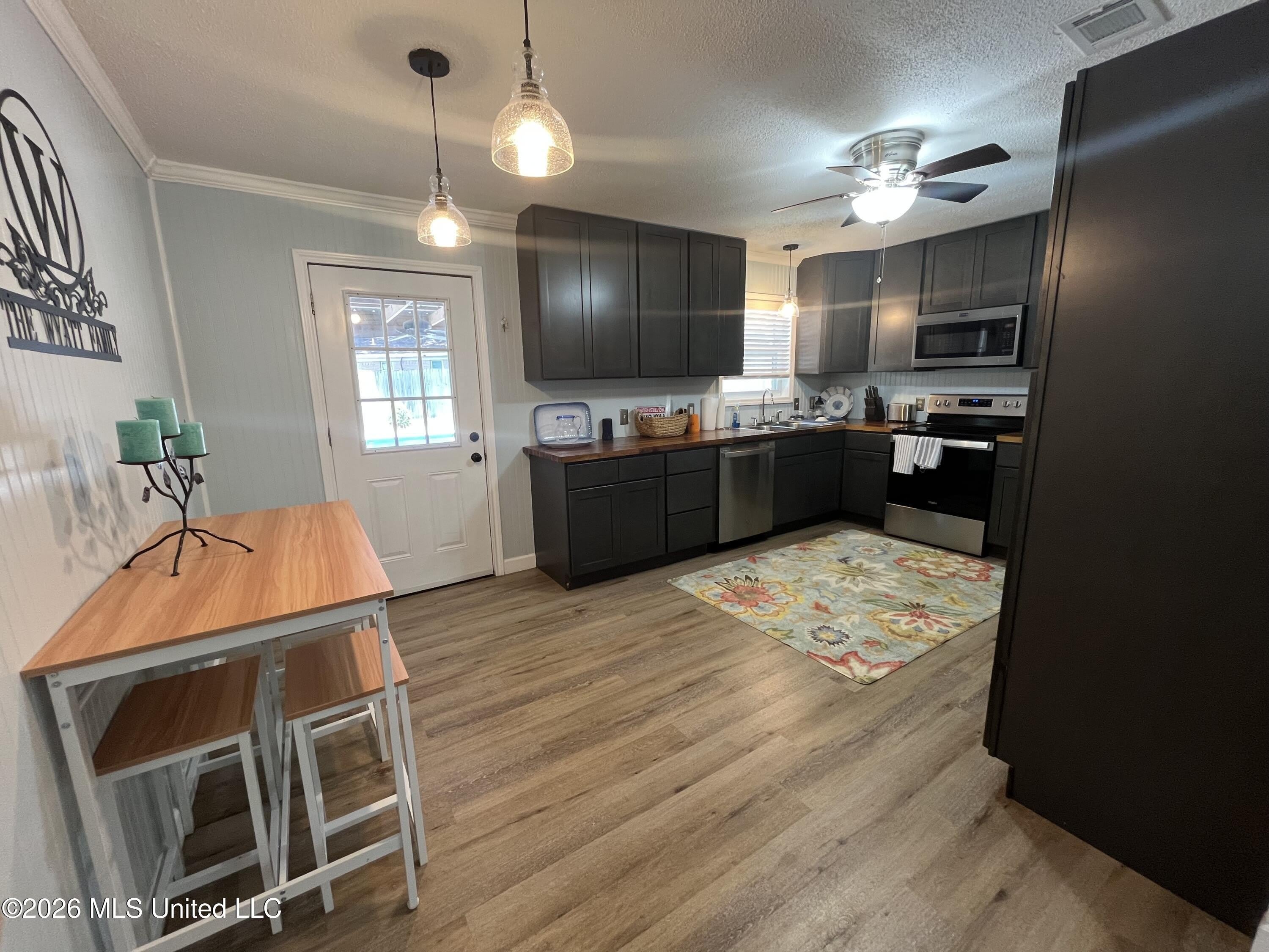 102 Francisco Court – photo 5