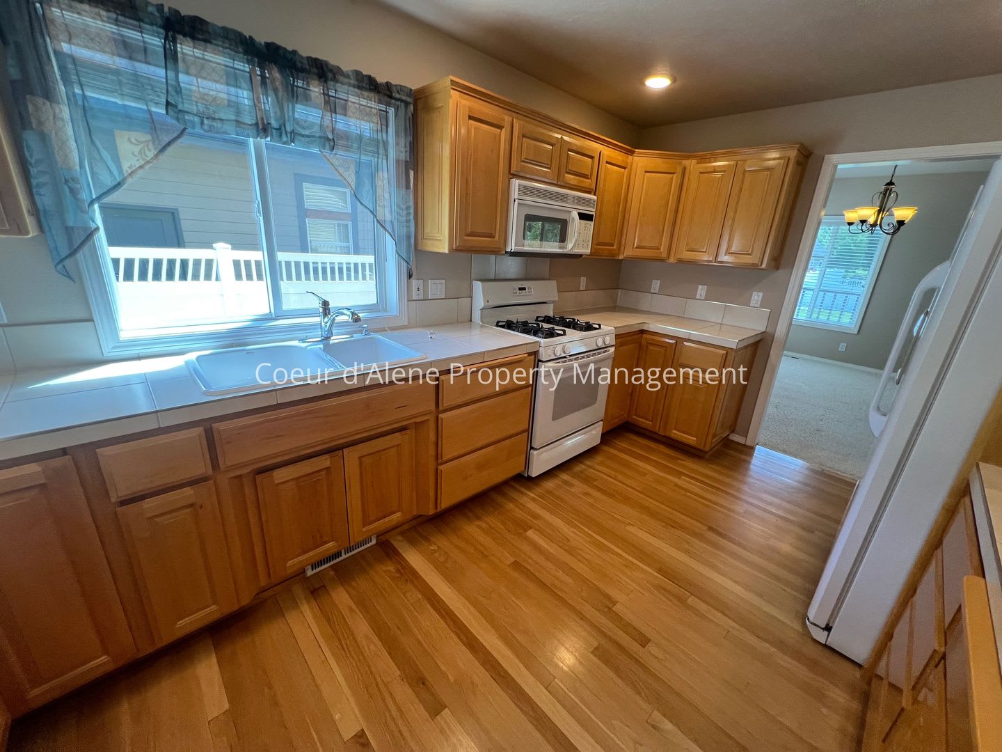 2 bed, 2 bath townhouse near Avondale Golf Course! – photo 5