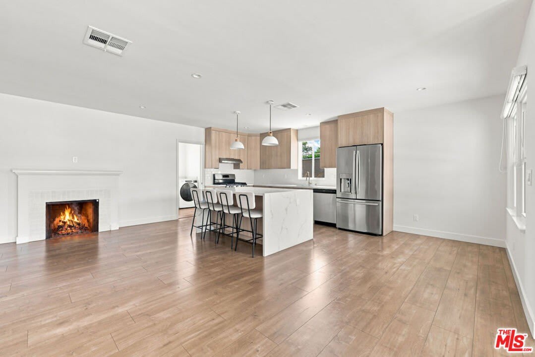 6328 Camellia Ave – photo 4